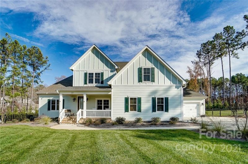 Property image 2 at 127 Castle Drive, Mooresville, NC 28117