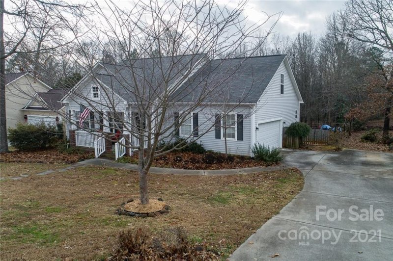 Property image 2 at 1567 Meadow Glen Lane, Rock Hill, SC 29730