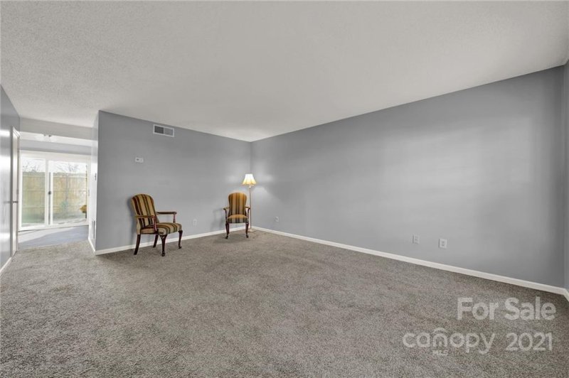 Property image 3 at 1840 Progress Lane, Charlotte, NC 28205