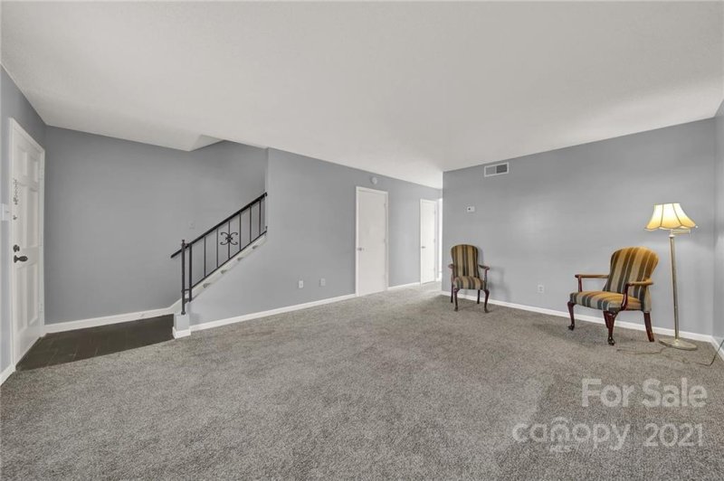 Property image 4 at 1840 Progress Lane, Charlotte, NC 28205