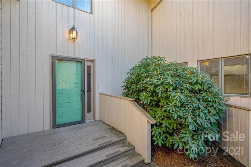 Property image 5 at 130 Cloverleaf Lane, Asheville, NC 28803