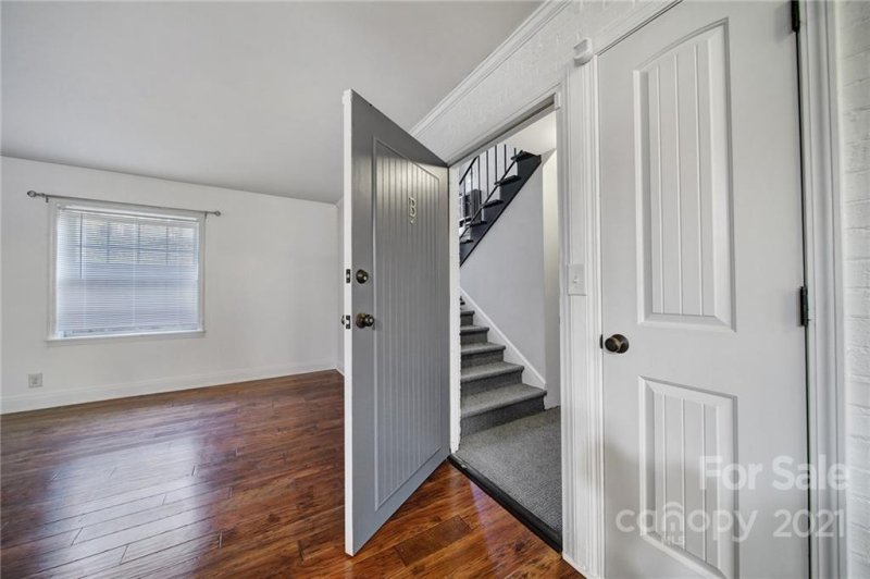 Property image 2 at 4911 Park Road, Charlotte, NC 28209