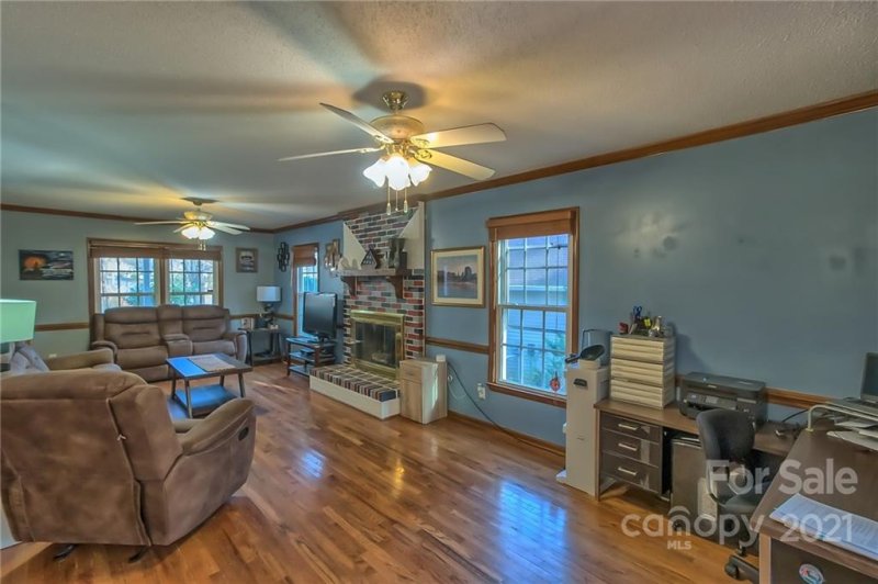 Property image 3 at 6844 Silverwood Lane, Charlotte, NC 28215