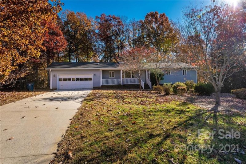 Property image 2 at 1140 Knollwood Drive, Claremont, NC 28610