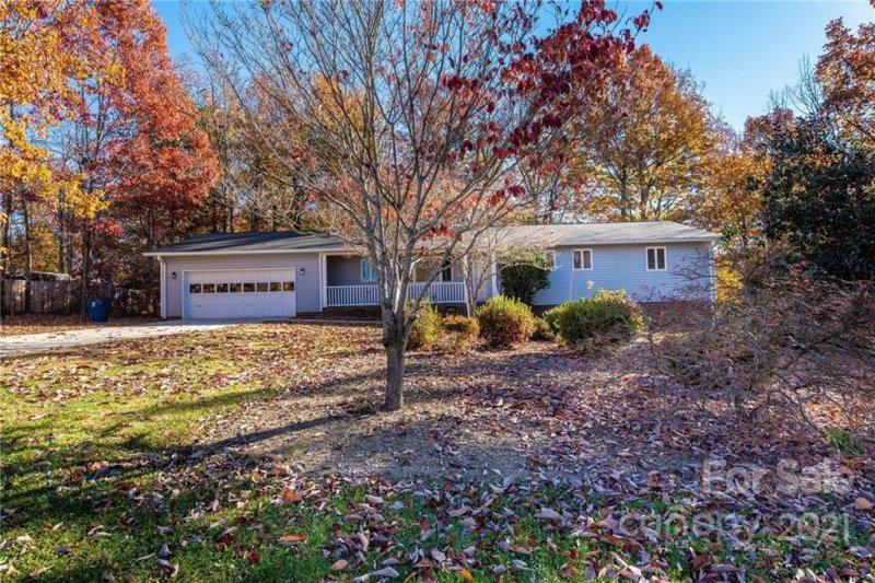 Property image 4 at 1140 Knollwood Drive, Claremont, NC 28610