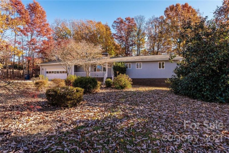 Property image 5 at 1140 Knollwood Drive, Claremont, NC 28610