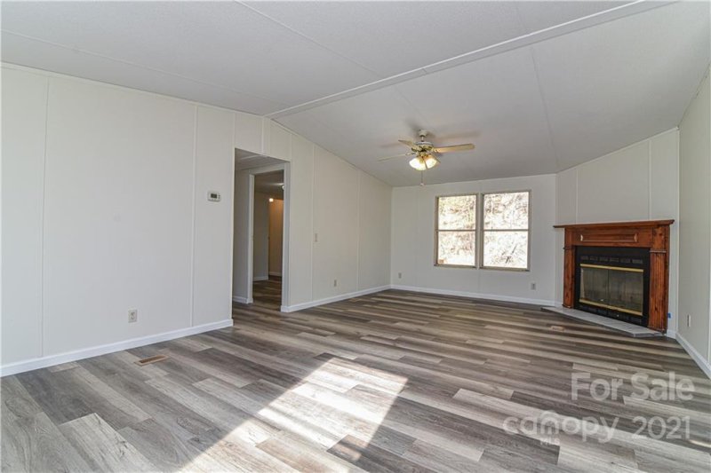 Property image 2 at 514 Primrose Drive, Asheville, NC 28806