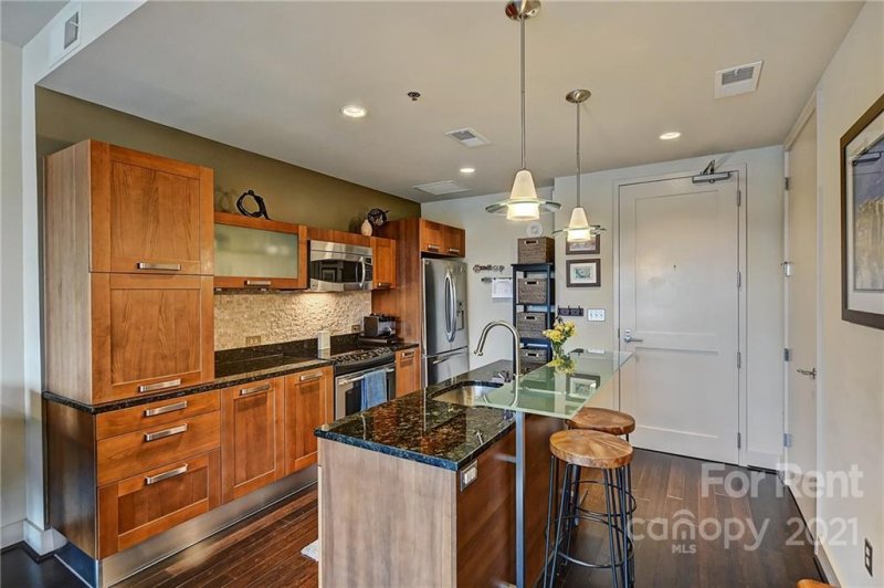 Property image 4 at 1133 Metropolitan Avenue, Charlotte, NC 28204