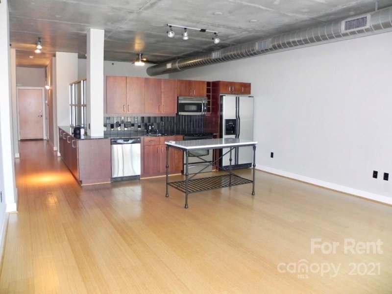 Property image 2 at 505 E 6th Street, Charlotte, NC 28202