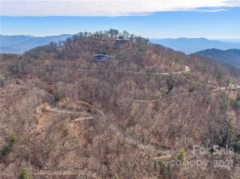 Property image 5 at 999 Peregrine Lane, Asheville, NC 28804