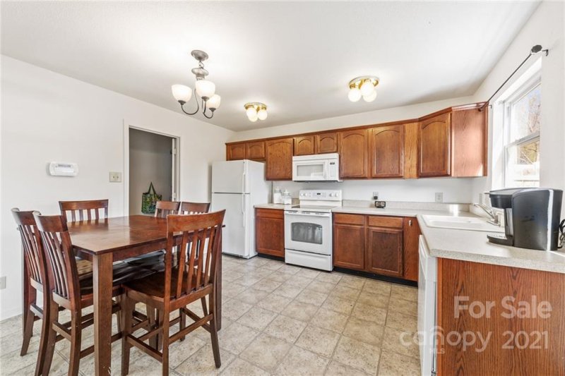 Property image 5 at 1402 Matthew Allen Circle, Kannapolis, NC 28081