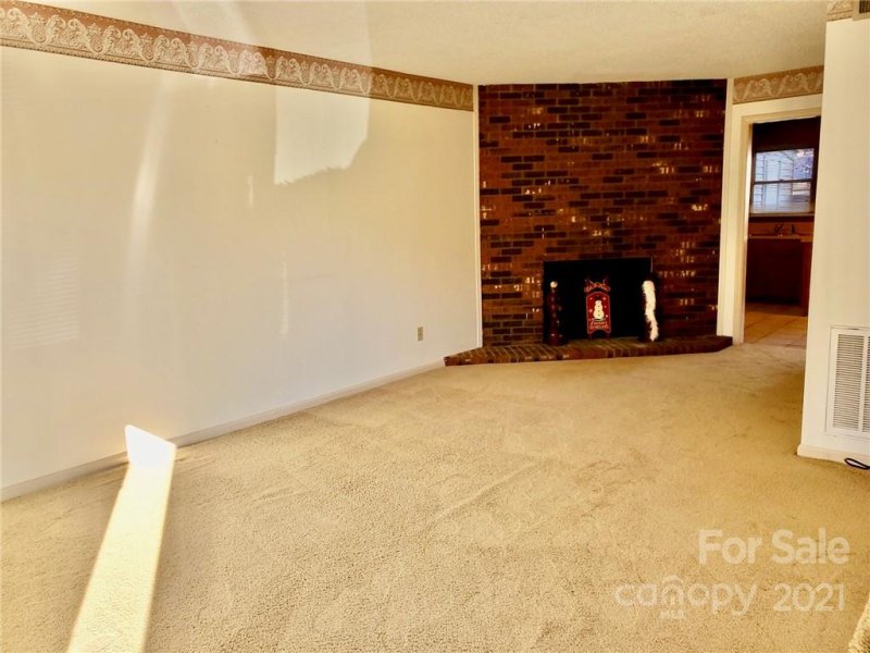 Property image 2 at 1330 5th Street, Hickory, NC 28601