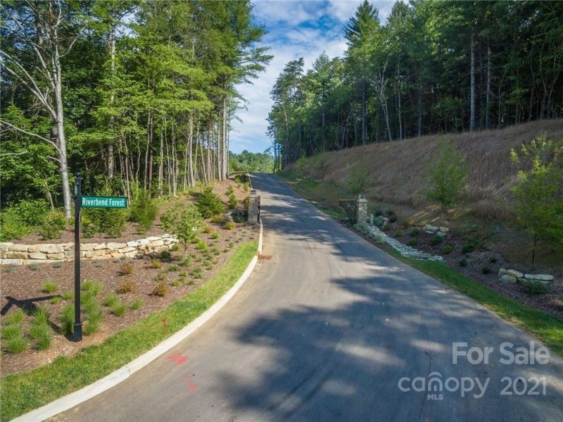 Property image 3 at 136 Riverbend Forest Drive, Asheville, NC 28805