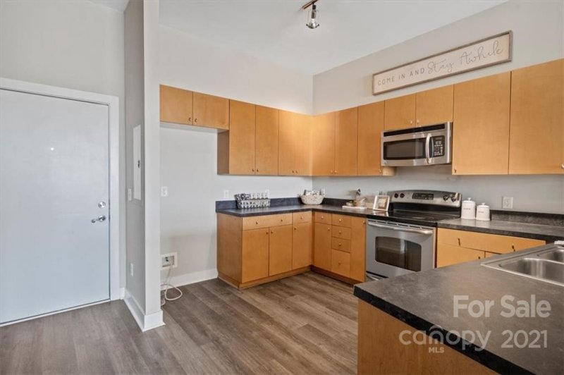 Property image 4 at 975 Hill Street, Charlotte, NC 28208