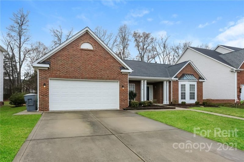 6125 Waverly Lynn Lane