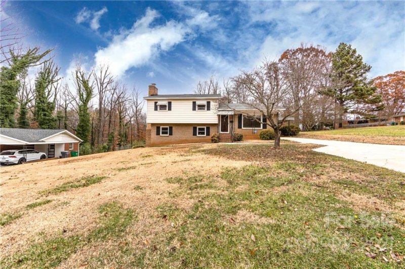 Property image 2 at 4120 Allwood Drive, Charlotte, NC 28217