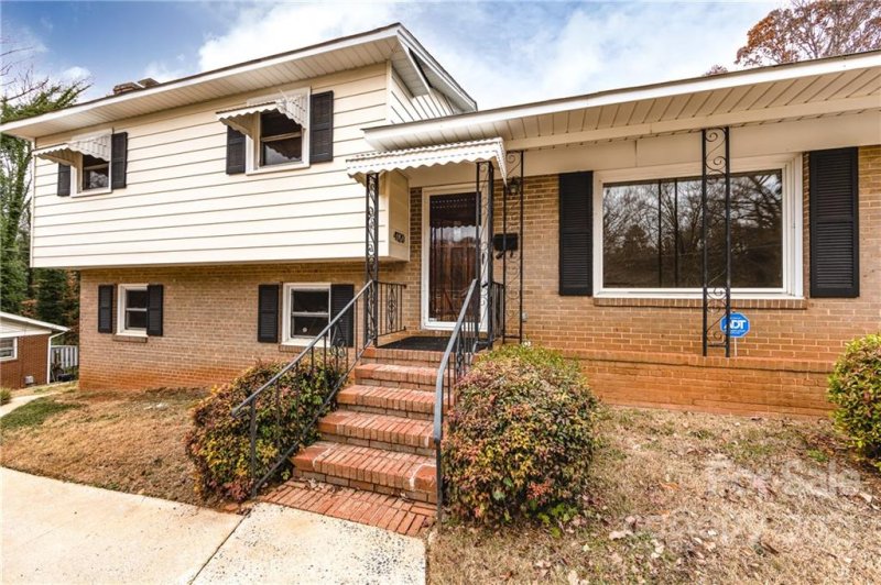 Property image 4 at 4120 Allwood Drive, Charlotte, NC 28217