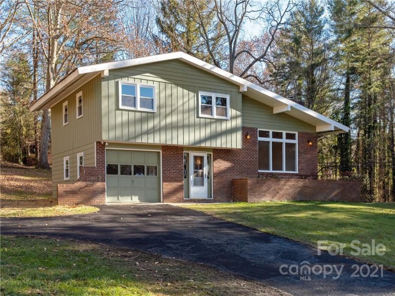 98 Brightwater Heights Drive