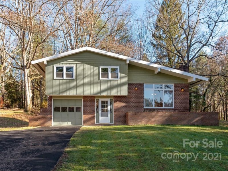 Property image 2 at 98 Brightwater Heights Drive, Hendersonville, NC 28791