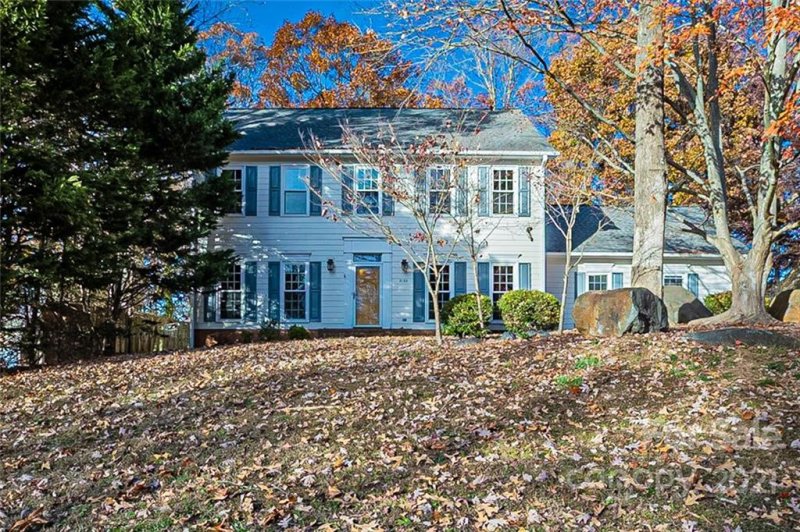 2132 Colony Hill Drive