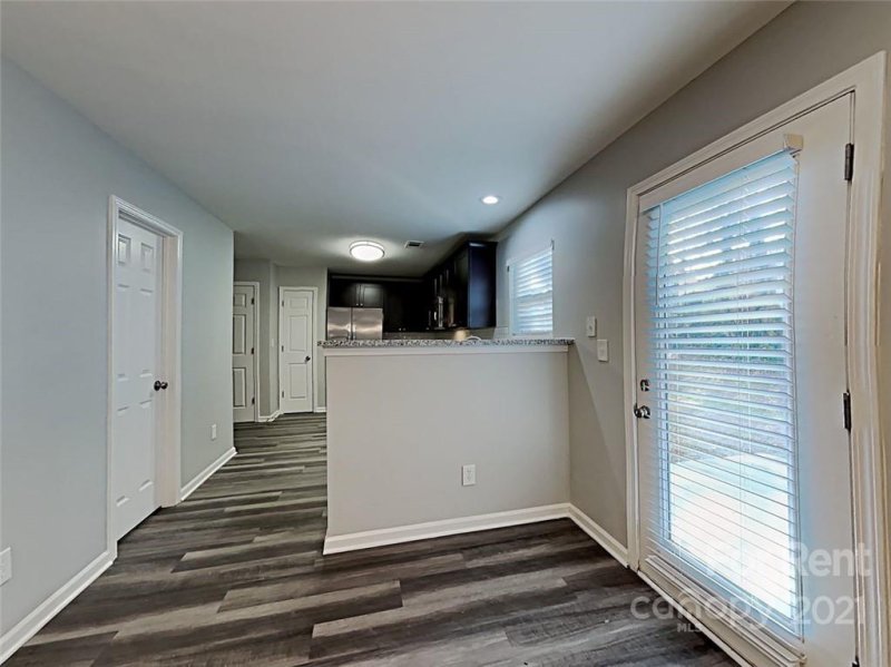 Property image 5 at 904 Grass Hollow Court, Charlotte, NC 28216