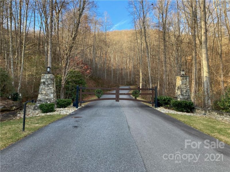 Property image 2 at 12 Mountain Watch Drive, Waynesville, NC 28785