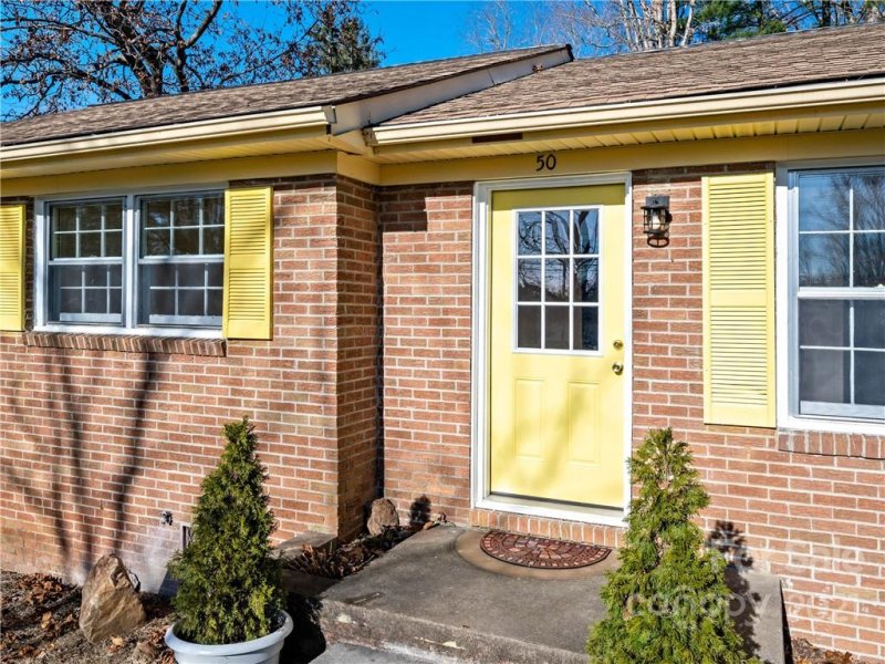 Property image 3 at 50 Wagon Road, Asheville, NC 28805