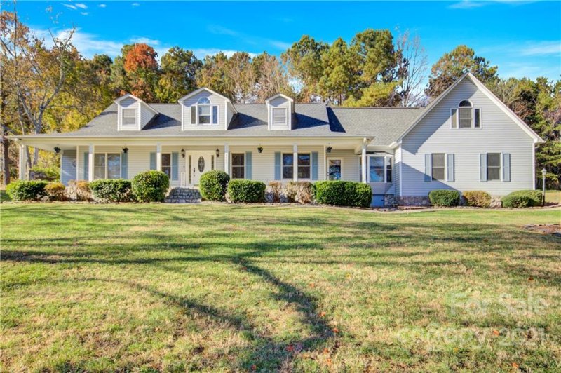 4885 Moonlite Bay Drive