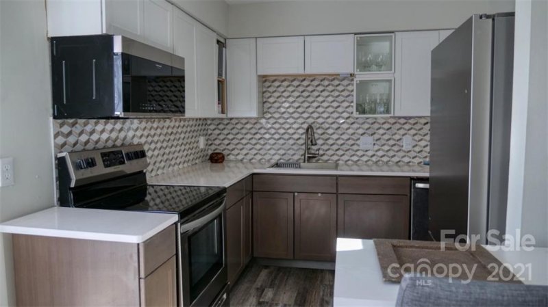 Property image 2 at 1840 Progress Lane, Charlotte, NC 28205