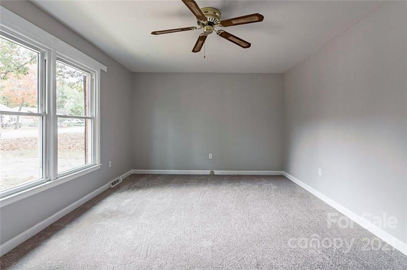 Property image 4 at 4818 Delivau Drive, Charlotte, NC 28215