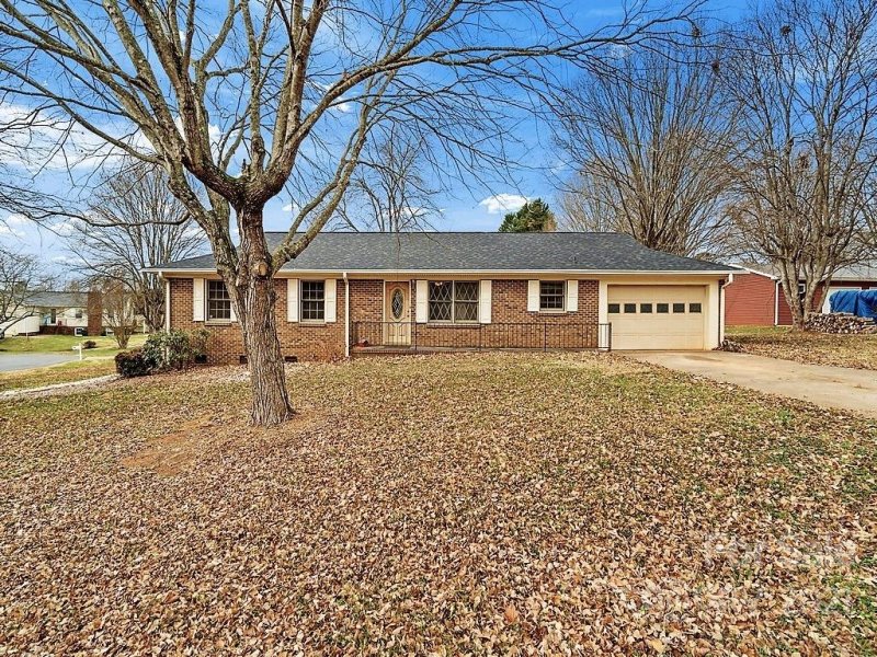 Property image 2 at 1757 Hamilton Street, Hickory, NC 28602