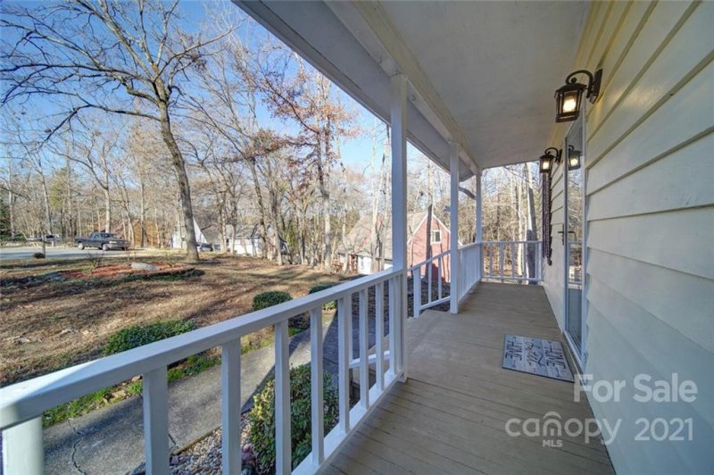 Property image 4 at 7601 Zermatt Lane, Charlotte, NC 28226