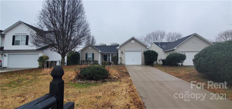 Property image 2 at 1053 Meadowbrook Lane, Concord, NC 28027