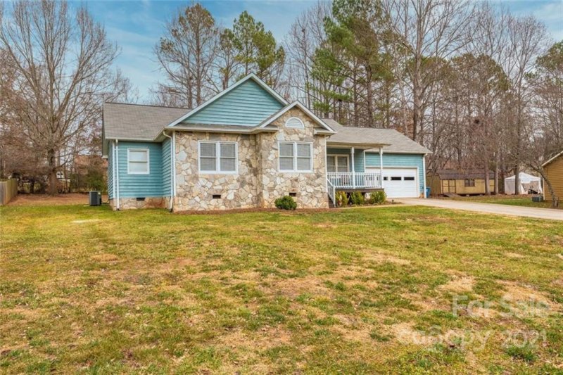 Property image 2 at 3778 Mattingly Drive, Hickory, NC 28602