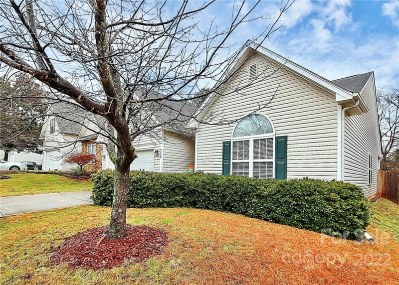 Property image 2 at 8430 Newfane Road, Charlotte, NC 28269