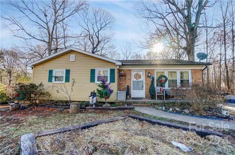 1308 Northwoods Drive