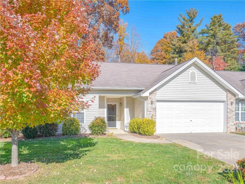 Property image 2 at 42 Wiltshire Circle, Fletcher, NC 28732