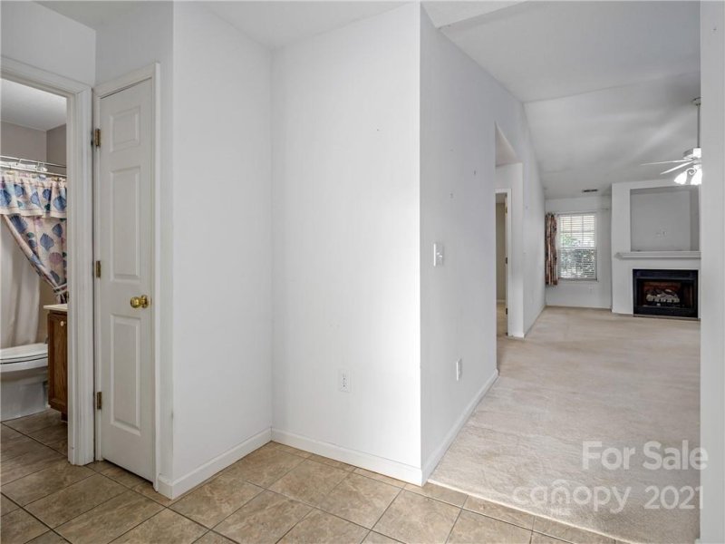 Property image 3 at 42 Wiltshire Circle, Fletcher, NC 28732