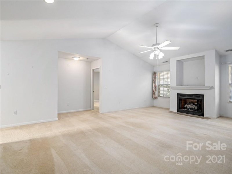 Property image 5 at 42 Wiltshire Circle, Fletcher, NC 28732