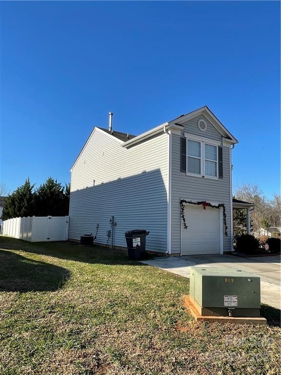 Property image 2 at 923 Swearngan Ridge Court, Charlotte, NC 28216