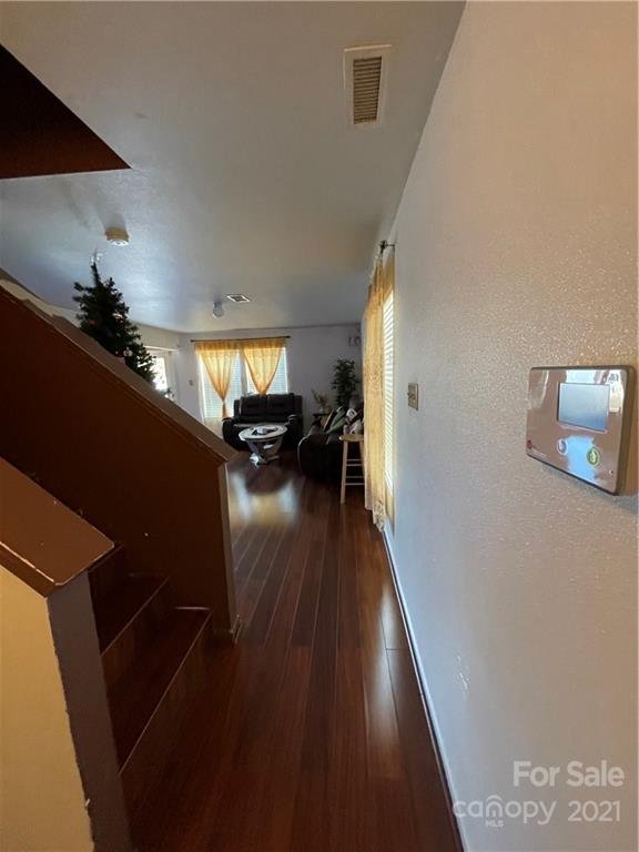 Property image 3 at 923 Swearngan Ridge Court, Charlotte, NC 28216