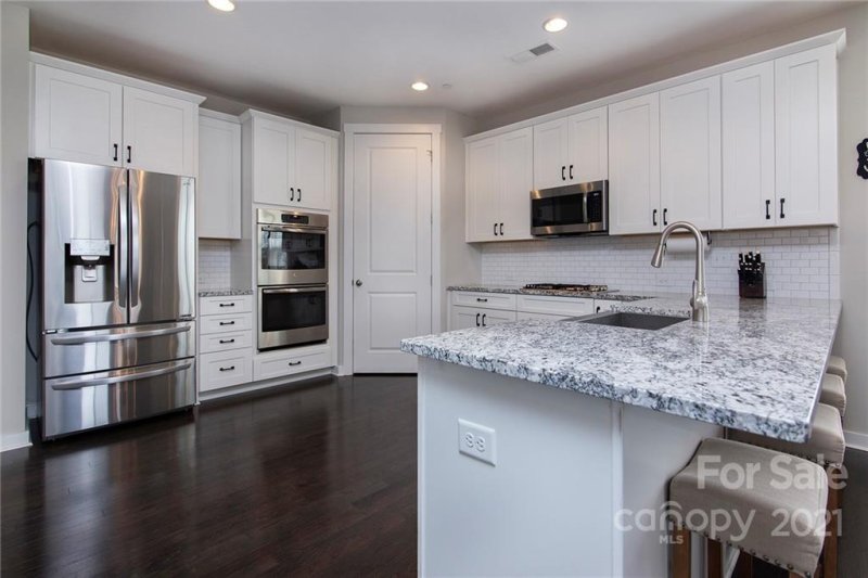 Property image 2 at 977 Bellegray Lane, Concord, NC 28027