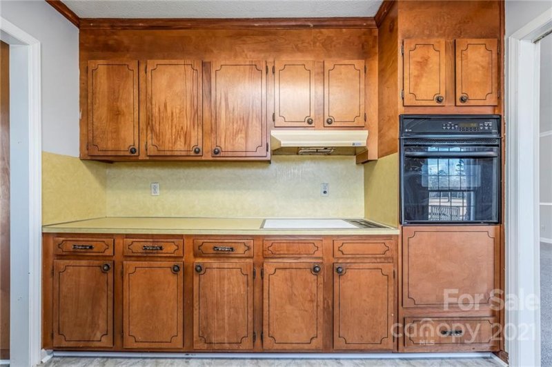 Property image 4 at 1801 Stoneyridge Drive, Charlotte, NC 28214