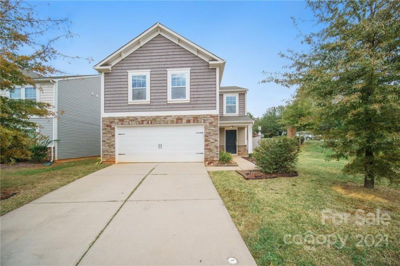 5221 Tomsie Efird Lane