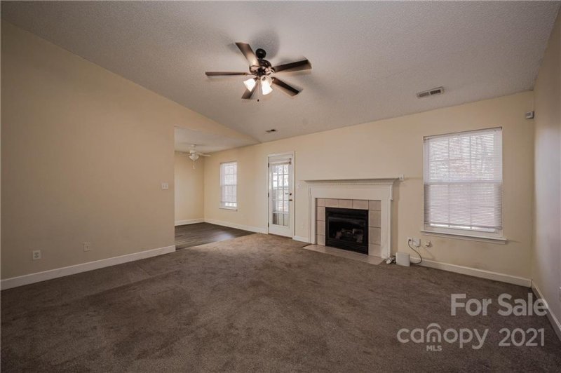 Property image 3 at 314 Graham Meadow Drive, Charlotte, NC 28213