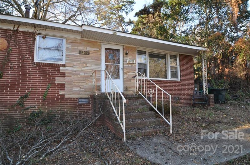 Property image 2 at 3205 Brixton Court, Charlotte, NC 28205