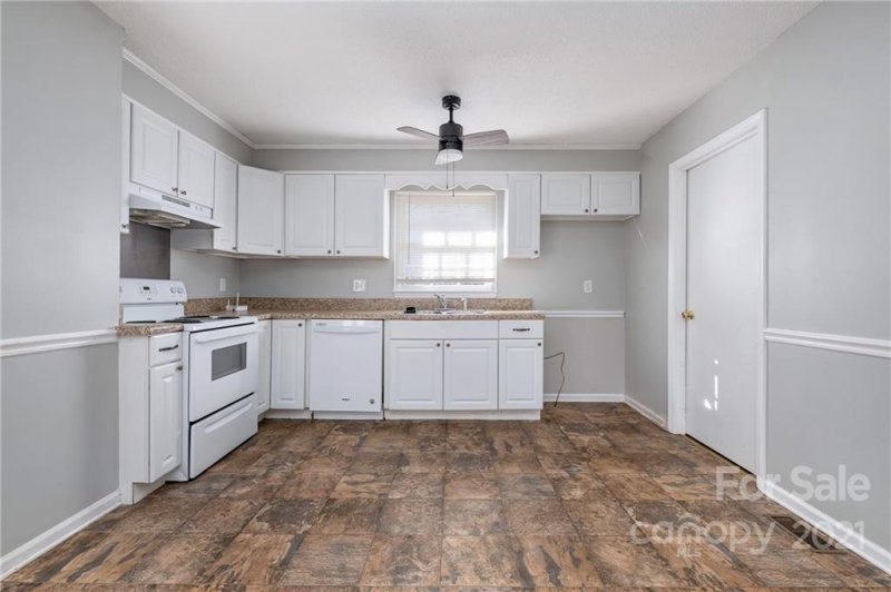 Property image 4 at 3200 Pineridge Lane, Gastonia, NC 28056