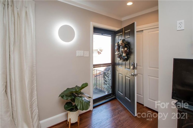 Property image 5 at 4723 Woodlark Lane, Charlotte, NC 28211