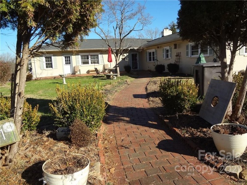 Property image 2 at 501 Sw Kentwood Street, Lenoir, NC 28645