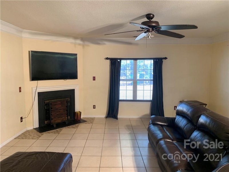 Property image 4 at 8450 Newfane Road, Charlotte, NC 28269